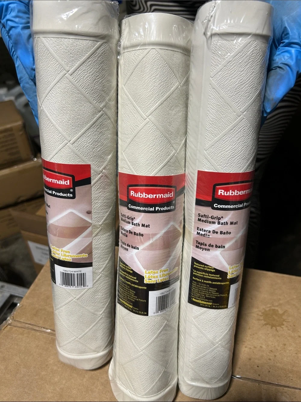 Rubbermaid safti-grip medium bath mat/liner  - Pack of 3